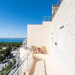 Thea Hotel