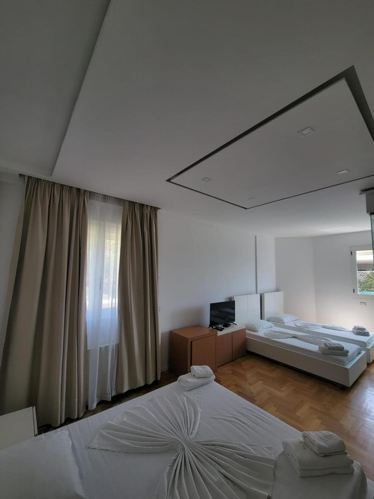 Thea Hotel *